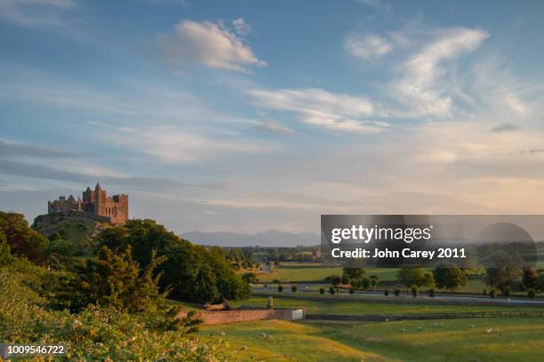 rock of cashel & galtee mountains landscape - county tipperary stock pictures, royalty-free photos & images