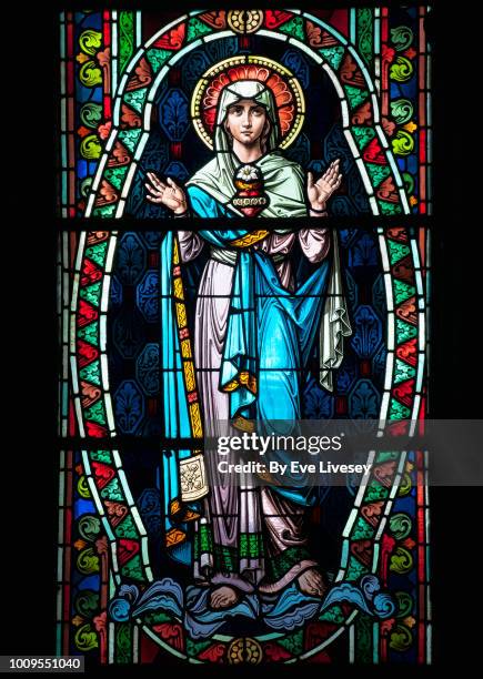 stained glass window - religiös illustration bildbanksfoton och bilder