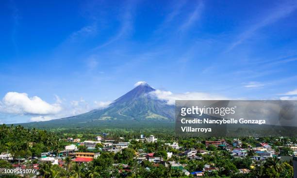 mayon volcano - philippines volcano stock pictures, royalty-free photos & images