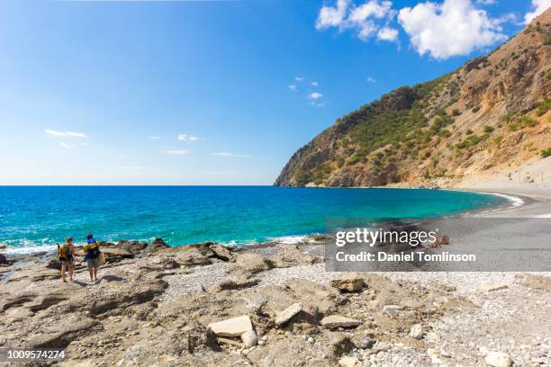 viejo puerto veneciano, la canea, creta, grecia - heraklion fotografías e imágenes de stock