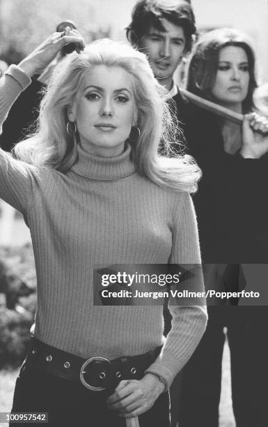 discreție dacă terminat 21,566 Catherine Deneuve Photos and Premium High Res Pictures - Getty Images discreție dacă terminat 21,566 Catherine Deneuve Photos and Premium High Res Pictures - Getty Images