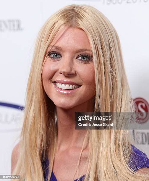 Actress Tara Reid arrives at the 25th anniversary of Cedars-Sinai Sports Spectacular at the Hyatt Regency Century Plaza on May 23, 2010 in Century...