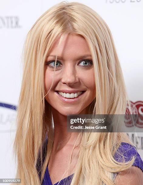 Actress Tara Reid arrives at the 25th anniversary of Cedars-Sinai Sports Spectacular at the Hyatt Regency Century Plaza on May 23, 2010 in Century...