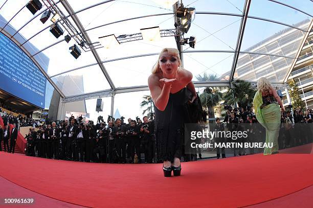 Actress Julie Atlas arrives for the closing ceremony at the 63rd Cannes Film Festival on May 23, 2010 in Cannes. AFP PHOTO / MARTIN BUREAU