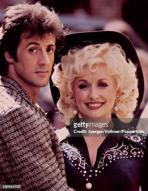 Sylvester Stallone and Dolly Parton co-star in the film 'Rhinestone', 1984.