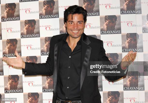 Singer Chayanne presents his new album 'No Hay Imposible', at the Palacio de los Deportes on May 26, 2010 in Madrid, Spain.