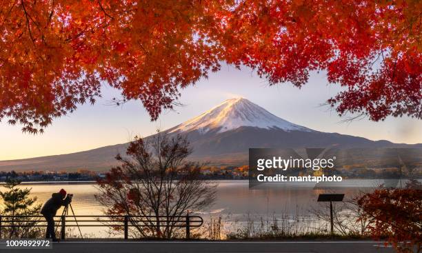 Mt Fuji im Herbst Blick vom See Kawaguchiko