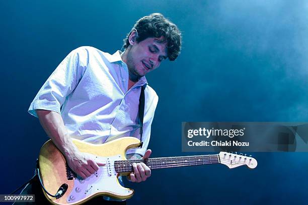 John Mayer performs at Wembley Arena on May 26, 2010 in London, England.