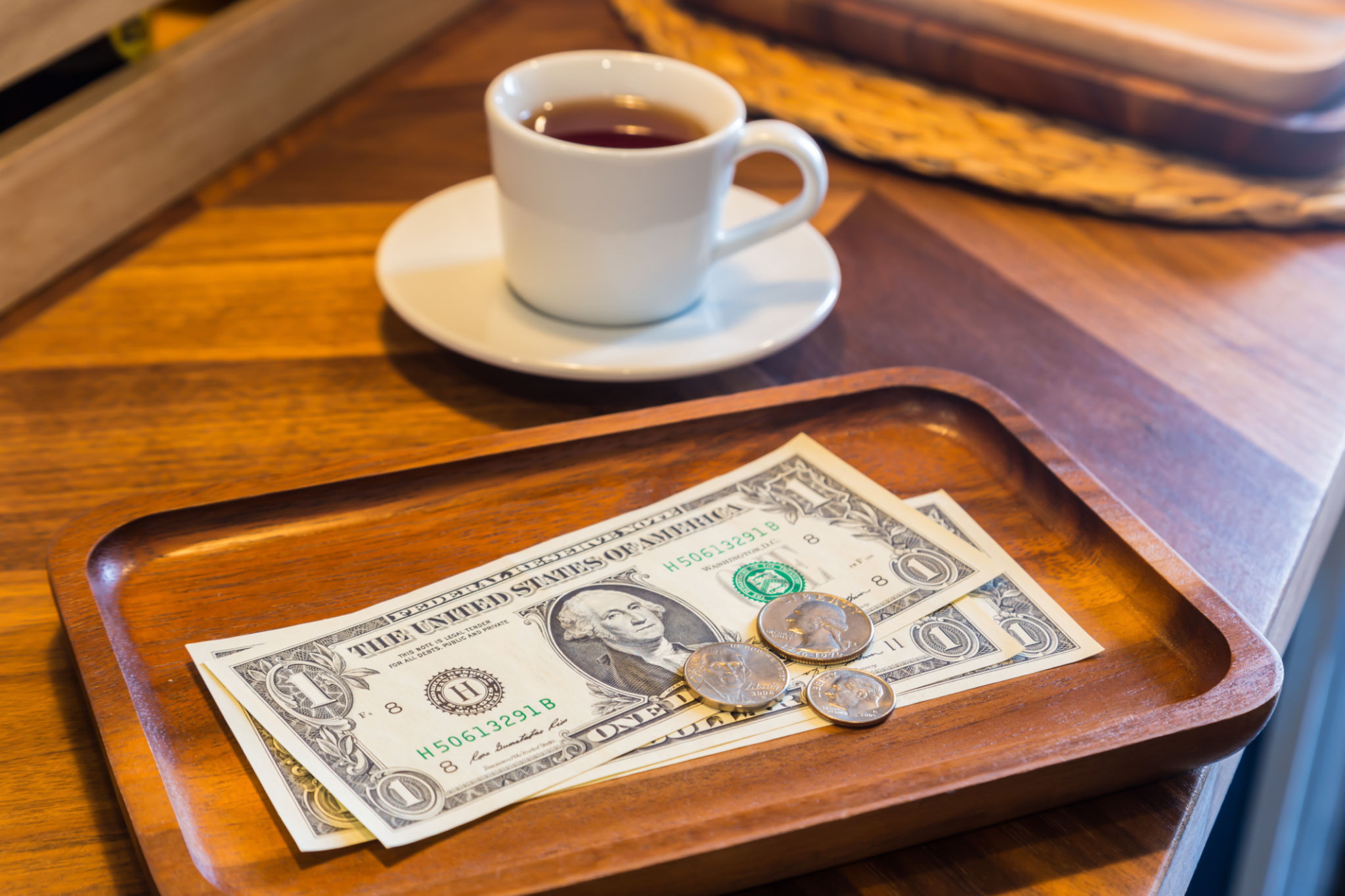tipping cash