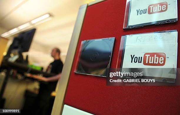 Employees work at the Youtube headquarters in San Bruno, California on May 2010. AFP PHOTO / GABRIEL BOUYS