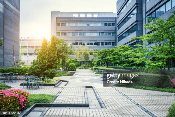 office park in japan - uitzicht over stadje stockfoto's en -beelden