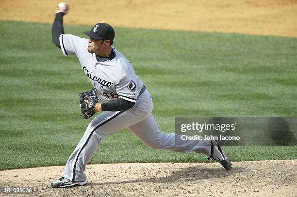 Chicago White Sox Sergio Santos in action, pitching vs New York Yankees. Bronx, NY 5/2/2010 CREDIT: John Iacono