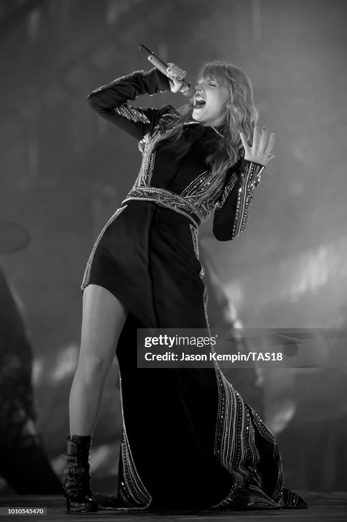 Taylor Swift reputation Stadium Tour