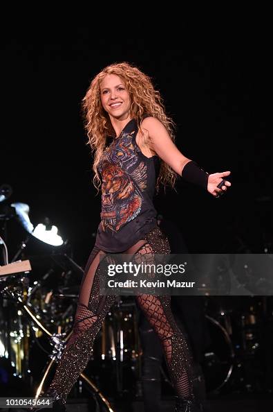 Shakira kicks off the North American leg of Her El Dorado World Tour