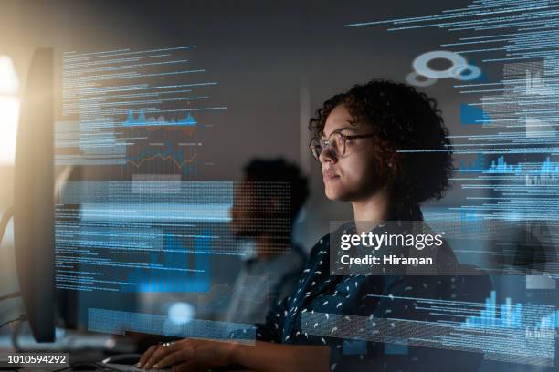 déballage des données directement à partir de la source - source code photos et images de collection