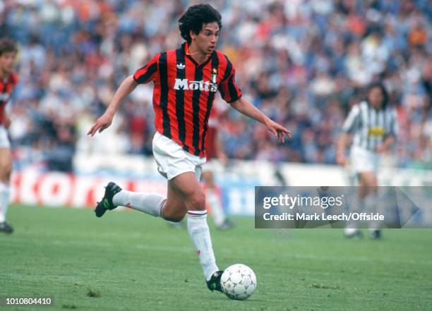 April 1993 - Udine - Serie A Calcio - Udinese v AC Milan - Demetrio Albertini of AC Milan -