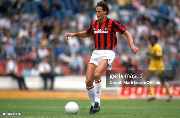 August 1988 - London - Makita International Football Tournament - AC Milan v Tottenham Hotspur - Marco Van Basten of AC Milan -