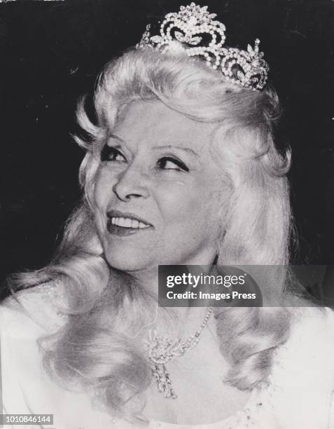 Mae West Photos and Premium High Res Pictures - Getty Images