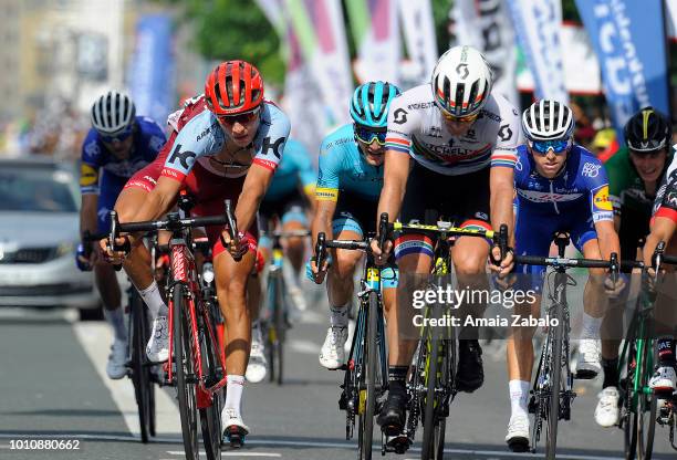 Arrival / Vyacheslav Kuznetsov of Rusia and Team Katusha / Pello Bilbao of Spain and Astana Pro Team / Daryl Impey of South Africa and Team...