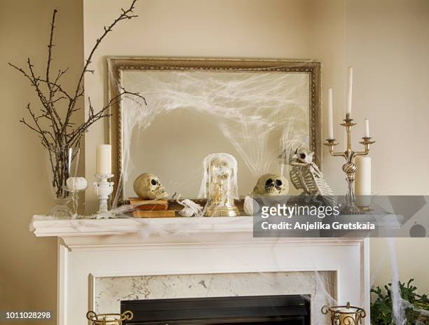 fireplace halloween decoration - autumn decoration 個照片及圖片檔