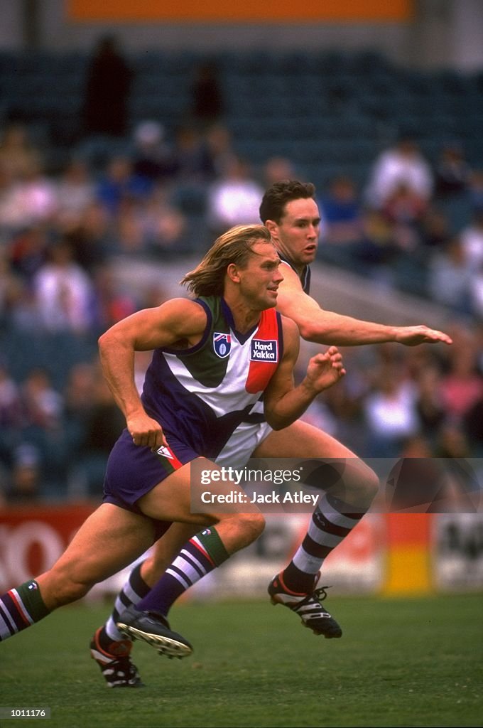 Tony Modra of Fremantle