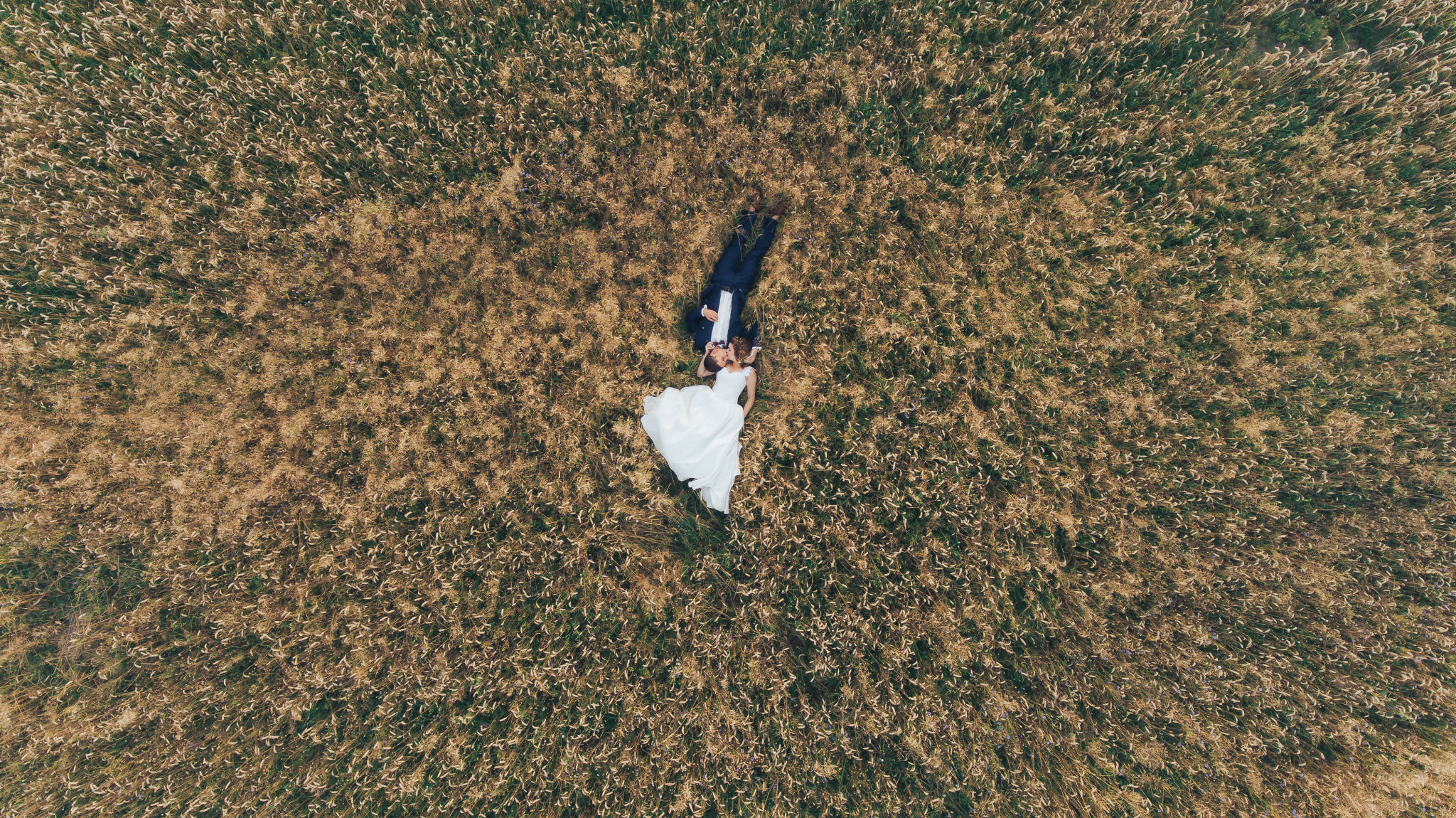 drone wedding photos
