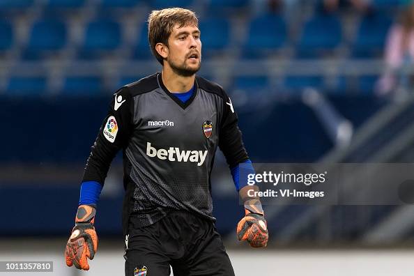 goalkeeper Aitor Fernández Abarisketa of Levante UD during the... News