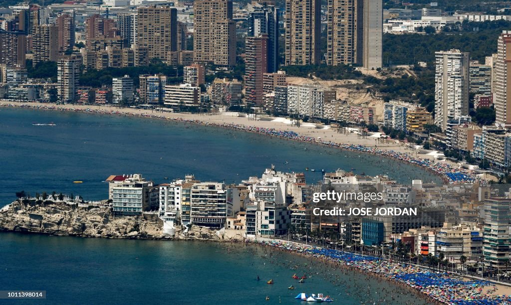 SPAIN-WEATHER-HEAT-TOURISM