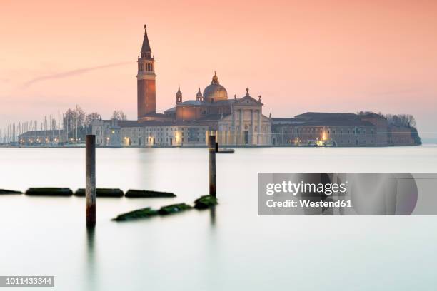 italy, venice, san giorgio maggiore in twilight - san giorgio maggiore stock pictures, royalty-free photos & images