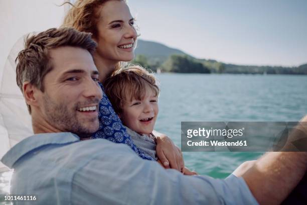 happy family on a sailing trip - kid sailing imagens e fotografias de stock