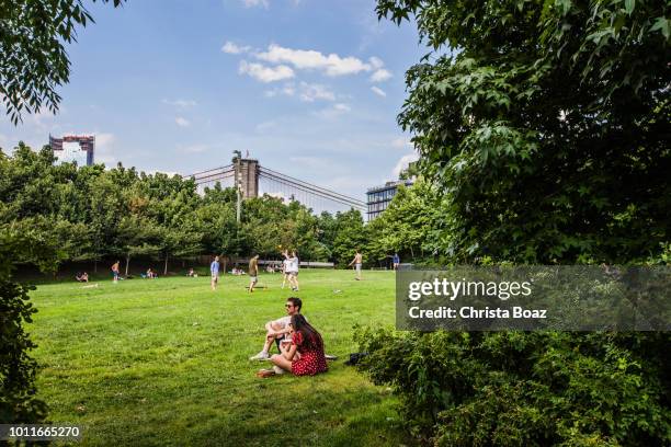 brooklyn-bridge-park - brooklyn bridge park stock-fotos und bilder