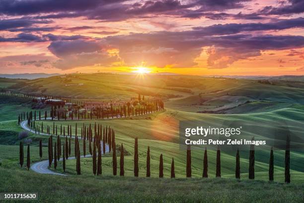 sunset in tuscany - tuscany sunset stock pictures, royalty-free photos & images