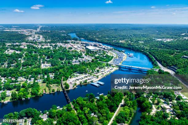 daytime aerial view of downtown branson and lake tanycomo - branson imagens e fotografias de stock