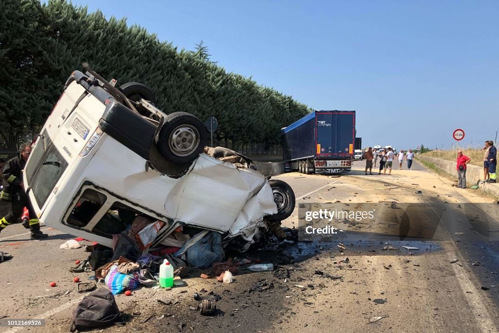 ITALY-ACCIDENT-ROAD-MIGRATION