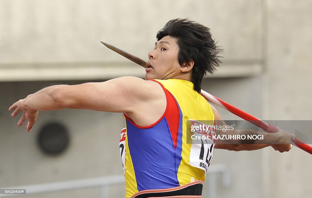 Japan's Yukifumi Murakami throws the jav