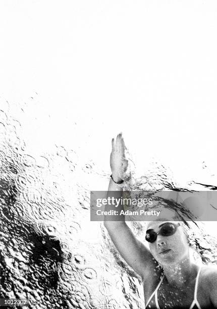 Endurance swimmer Susie Maroney of Australia training at Carringbah Pool, Sydney, Australia. Mandatory Credit: Adam Pretty/ALLSPORT