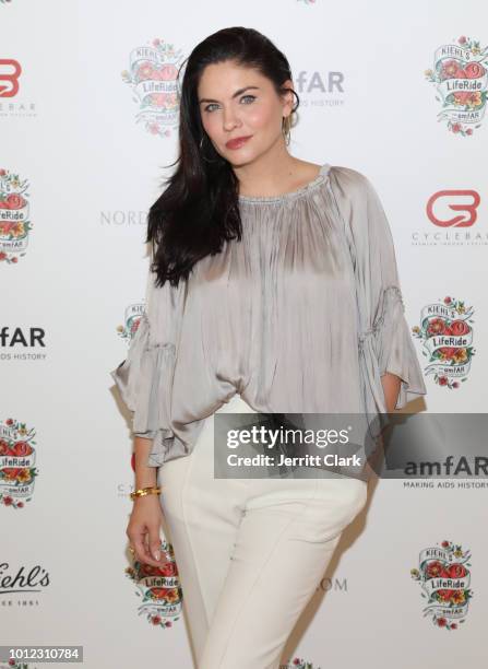 Jodi Lyn Okeefe Stockfoto's en -beelden - Getty Images