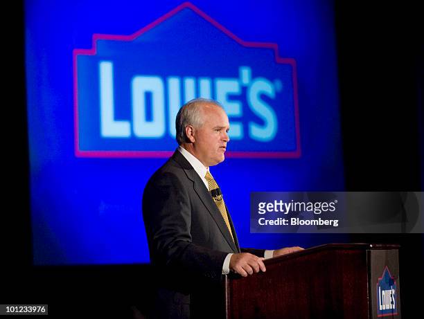 Robert Niblock, chief executive officer of Lowe's Cos., speaks during the company's annual shareholders meeting in Charlotte, North Carolina, U.S.,...