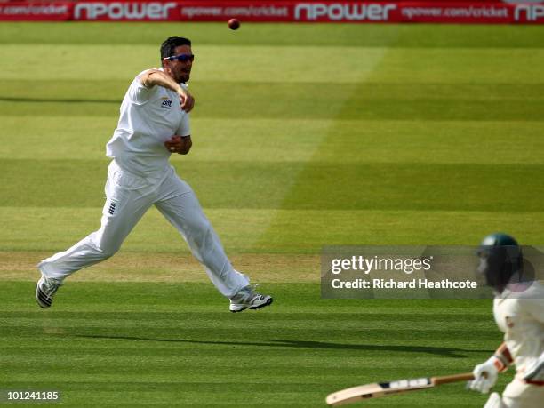 Kevin Pietersen of England runs out Tamim Iqbal of Bangladesh with a direct hit during day two of the 1st npower Test between England and Bangladesh...