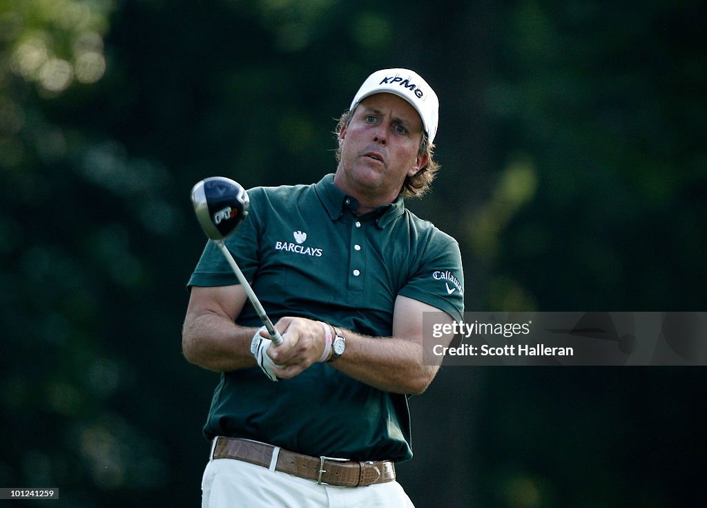 Crowne Plaza Invitational at Colonial- Round Two