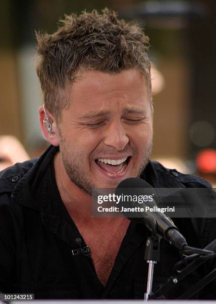 One Count Singer 97 Lead Singer One Republic Stock Photos, High-Res Pictures, and Images ...