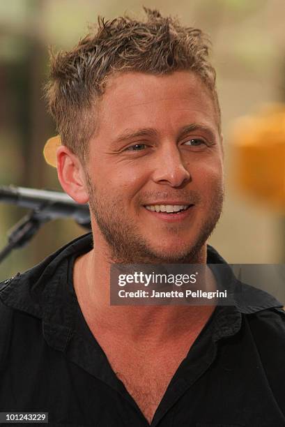 One Count Singer 97 Lead Singer One Republic Stock Photos, High-Res Pictures, and Images ...