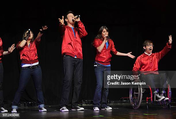Jenna Ushkowitz, Cory Monteith, Lea Michele and Kevin McHale from the cast of Glee perform at Radio City Music Hall on May 28, 2010 in New York City.