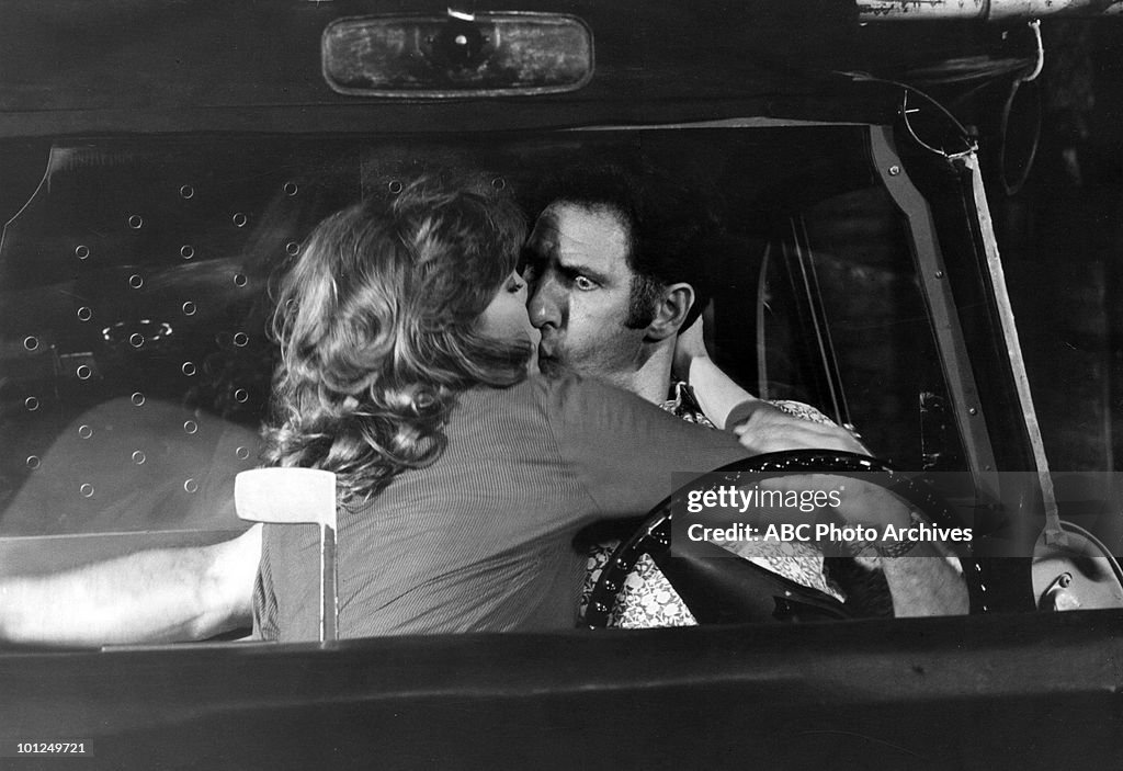 MARILU HENNER;JUDD HIRSCH