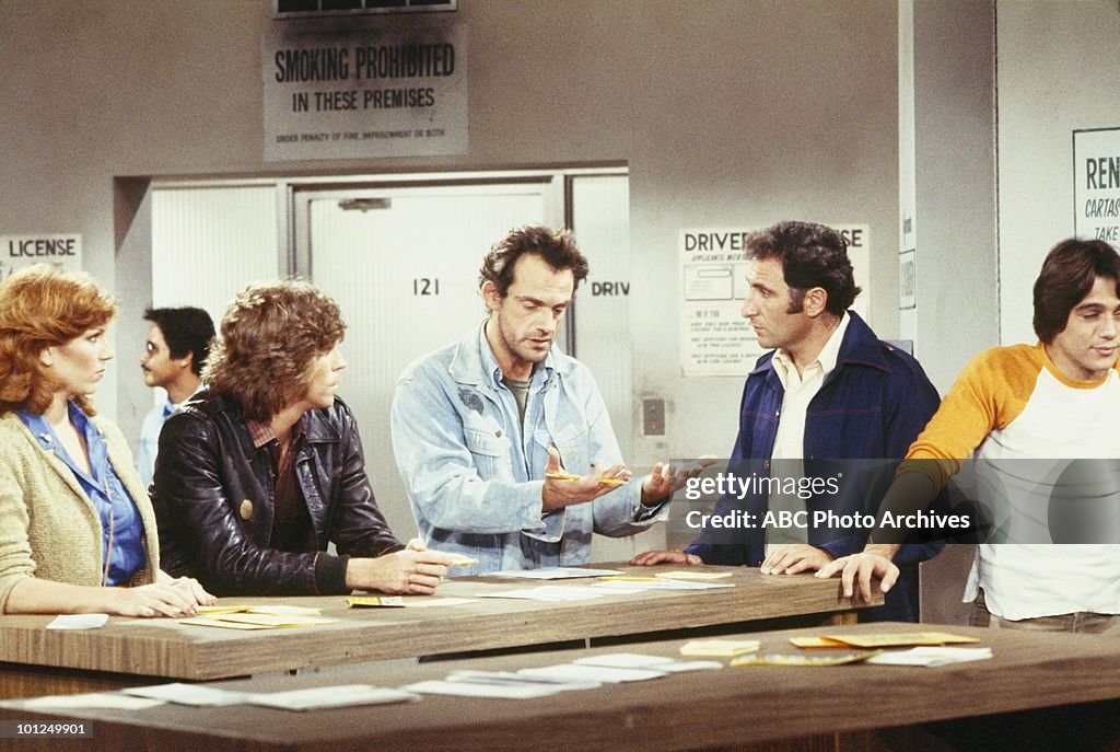 MARILU HENNER;JEFF CONAWAY;CHRISTOPHER LLOYD;JUDD HIRSCH;TONY DANZA