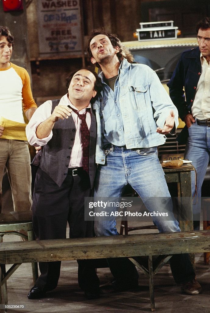 TONY DANZA;DANNY DEVITO;CHRISTOPHER LLOYD;JUDD HIRSCH