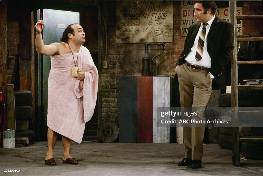 DANNY DEVITO;JUDD HIRSCH