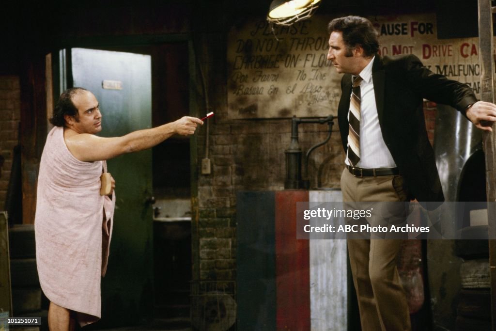 DANNY DEVITO;JUDD HIRSCH