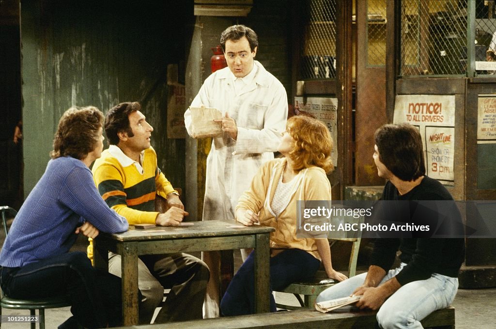 JEFF CONAWAY;JUDD HIRSCH,ANDY KAUFMAN;MARILU HENNER;TONY DANZA