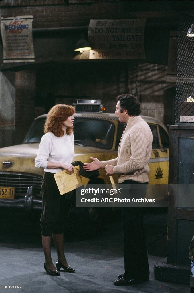 MARILU HENNER;JUDD HIRSCH